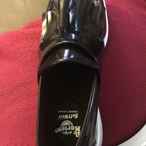 Dr. Martens airwair softwair comfort footed.